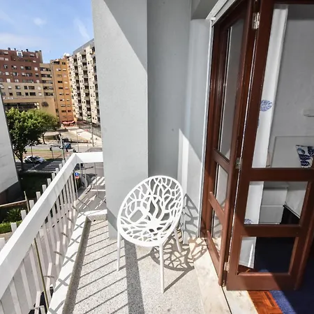 Beautiful Porto Gaia - Views, Metro & Free Parking * Vila Nova de Gaia